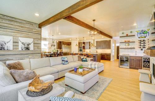 Park City House | Stunning Home with Hot Tub Near Park City Skiing!