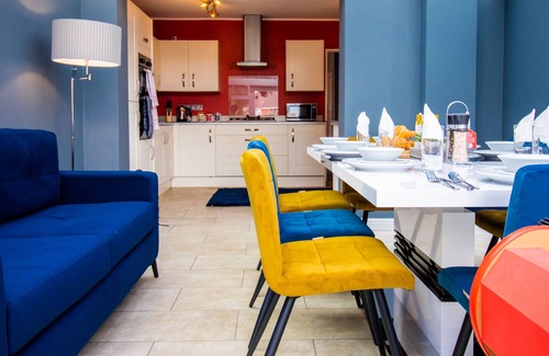 Patchway House | Stunning House Free Parking Games Garden WiFi X-BOX