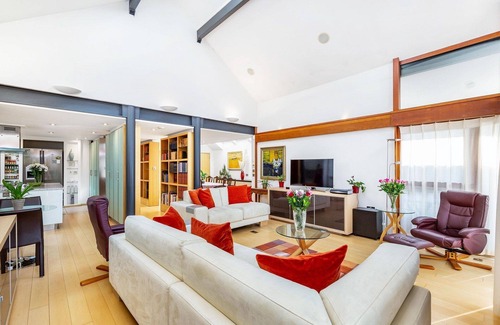West Putney House | Stunning house in Roehampton near Putney. Good transport.