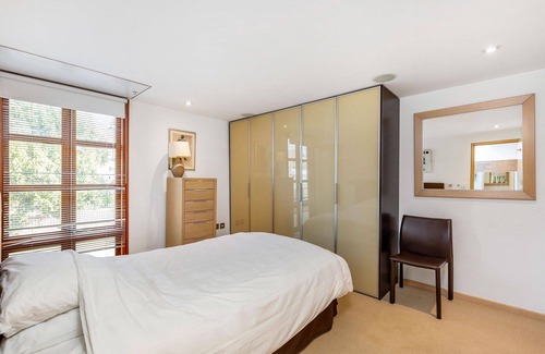 West Putney House | Stunning house in Roehampton near Putney. Good transport.