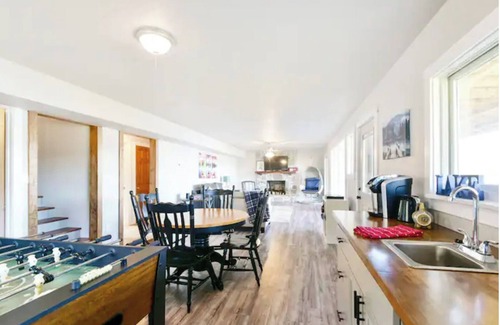 Shell Knob House | Stunning Lake Views! Lakefront 3BR 2BA Sleeps 12