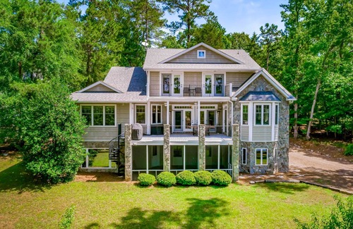 White Oak House | Stunning Lake Wateree Vacation Rental w/Dock
