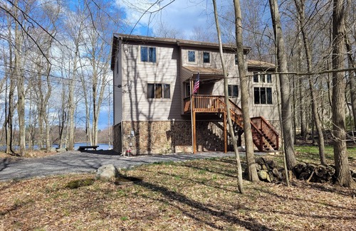 Gouldsboro House | Stunning lakefront home in the Big Bass Lake Community