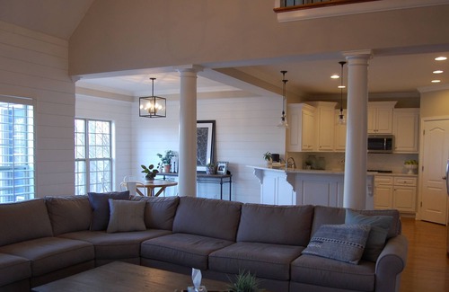 Old Hickory House | Stunning Lakeview Home, 25 min from Downtown Nashville