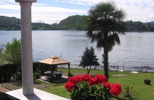 Pettenasco Apartment | STUNNING LARGE APARTMENT WITH VIEW, GARDEN AND DIRECT ACCESS TO LAKE ORTA