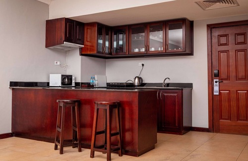 Dar es Salaam Apartment | Stunning Large Grand Suite!
