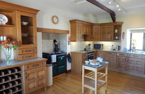Golant House | Stunning location, superior quality barn, open all year, swimming pool, hot tub