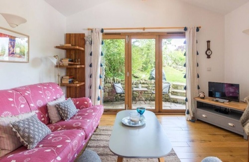Stroud House | Stunning Lodge In The Heart of the Cotswold Countryside