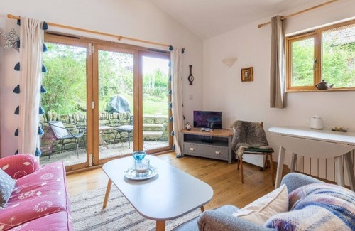 Stroud House | Stunning Lodge In The Heart of the Cotswold Countryside