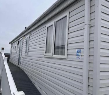 Hopton Cabin | Stunning Lodge With Full Sea Views And Decking At Broadland Sands Ref 20076Cf