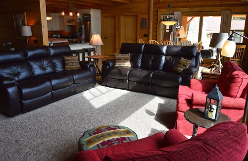 Cheboygan House | Stunning Log Home Plus Guest Cottage With Sandy Beach!