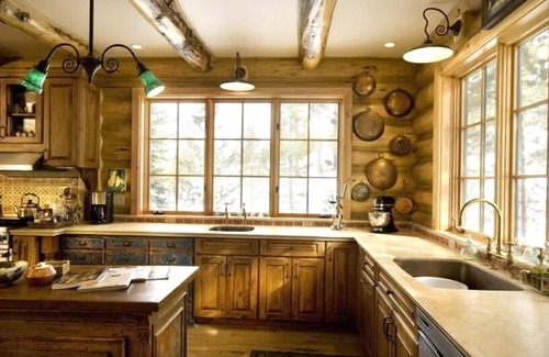 Truckee House | STUNNING LOG HOUSE & A COOK'S PARADISE!