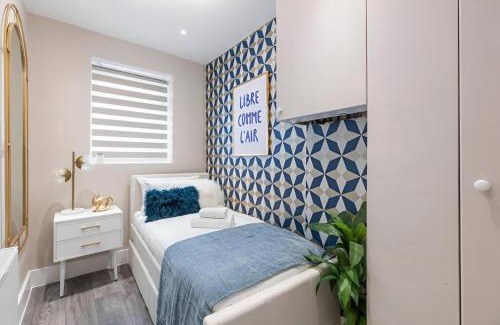 New Cross Apartment | Stunning London Flat with Jacuzzi Bath