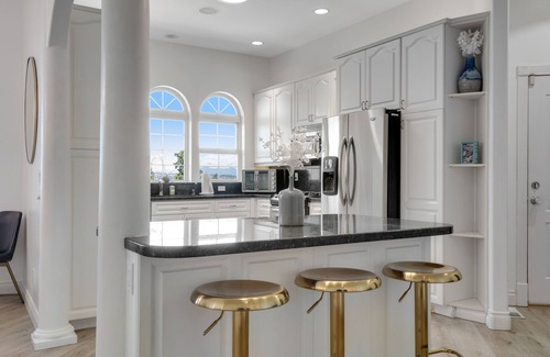 Blaine House | Stunning & luxurious dog-friendly water-view home with private beach access