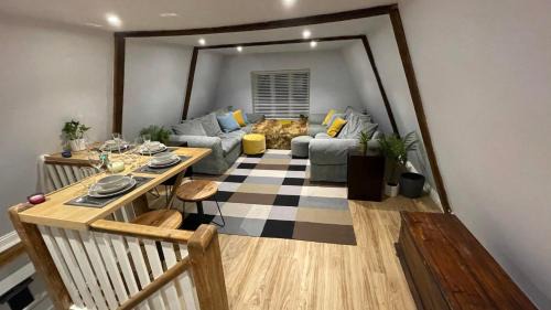 New Forest District Apartment | Stunning Luxury Apartment in Central Lymington