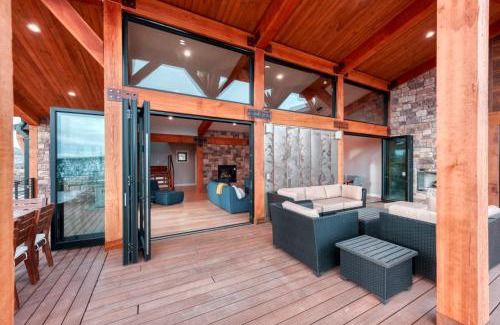 Orderville House | Stunning Luxury Family Home Near Zion National Park