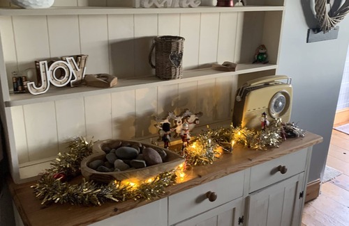 Queensbury Cottage | Stunning luxury updated cottage surrounded by countryside.