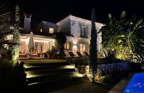 San Roque Villa | Stunning luxury villa - large pool, very private gardens & 4 gorgeous bedrooms!