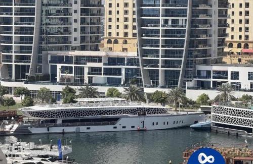 Dubai Marina Apartment | Stunning Marina View Studio - TIE Hotels & Resorts