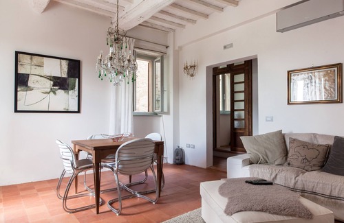 Compignano House | Stunning medieval vllage townhouse close to Perugia