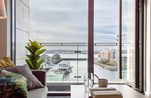 Liverpool Apartment | Stunning Mersey View Flat W Parking In Liverpool