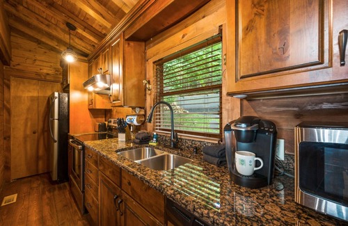 Sevierville Cabin | Stunning Mnt View Cabin: Hot Tub & Hiking Trails