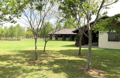 Richmond Lowlands Apartment | Stunning Modern Accommodation on Prestige Rural Property