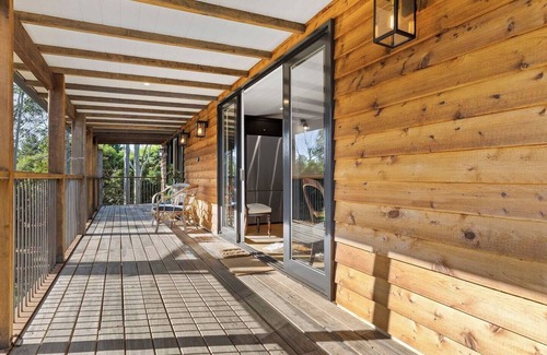 Richmond Lowlands Apartment | Stunning Modern Accommodation on Prestige Rural Property