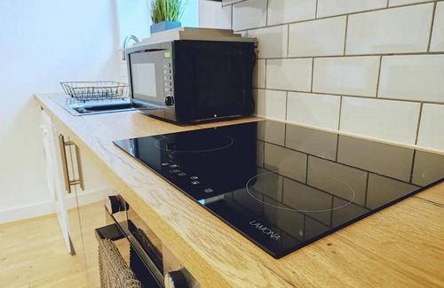 Christchurch Apartment | Stunning Modern Christchurch Town Centre Apartment