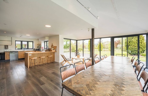Cyfronydd House | Stunning modern farmhouse retreat perched on a private hilltop in North Wales