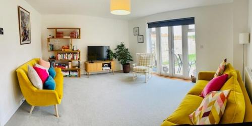 Cuddesdon House | Stunning Modern Four Bed Home Near Witney & Oxford