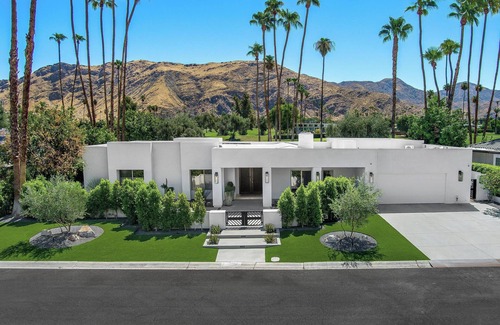 Indian Canyon House | Stunning modern house w/breathtaking backdrop of the Santa Rosa Mountains