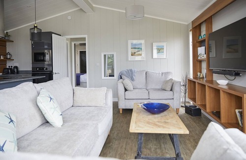 Padstow Cabin | Stunning modern pet friendly holiday lodge in the Seven Bays area N Cornwall