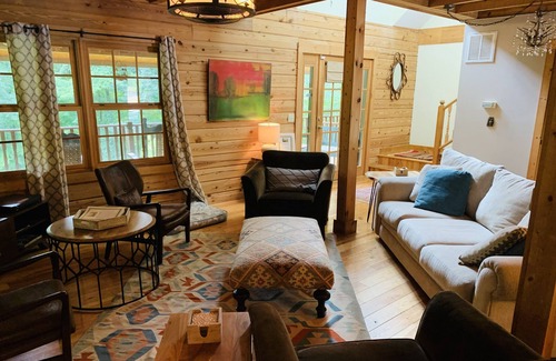 Elkton Cabin | Stunning Mountain Views, Hot Tub, Indoor and Outdoor Fireplace, and Game Room!