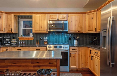 Hemphill Heights House | Stunning Mtn Views Hot Tub Firepit Sleeps 10