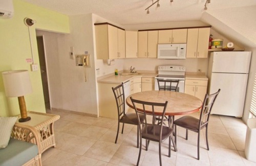 Nassau Villa | Stunning Nassau Villa on Cable Beach!