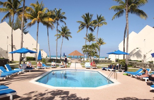 Nassau Villa | Stunning Nassau Villa on Cable Beach!