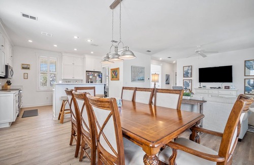Beaufort House | STUNNING NEW LISTING - Ocean and Beach Views - Sleeps 12