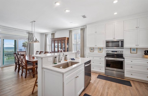 Beaufort House | STUNNING NEW LISTING - Ocean and Beach Views - Sleeps 12