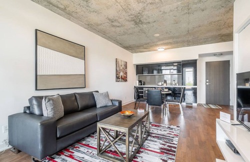 Parkdale Condo | Stunning New 1BR Suite in Trendy Queen West!