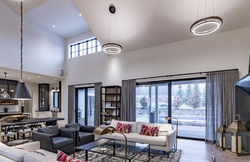 Port Carling House | Stunning new 5 bedroom, 5 bath home on the Escarpment!