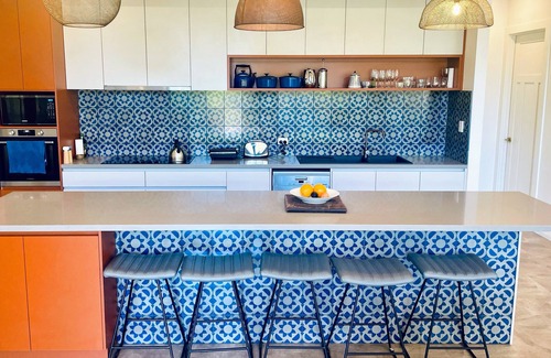 Yallingup House | Stunning new family home within the treetops. So close to wineries & beach!