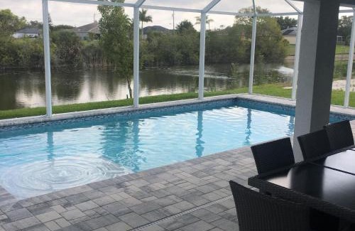 Mariner House | Stunning New Home in Cape Coral Florida