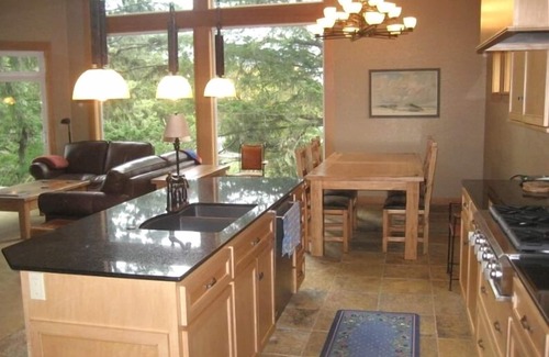 Gearhart House | Stunning New Lodge-Like 4500 Sq Ft. Custom Home