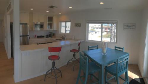 Ocean Beach House | Stunning OB Ocean View Stay