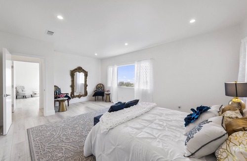 Half Moon Bay Villa | Stunning Ocean and Mountain Views