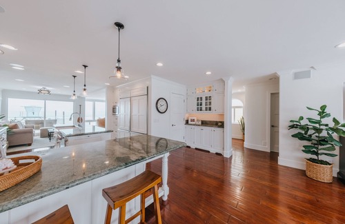 Silver Strand House | Stunning Ocean Front Views on the Sand, Luxury Home - Silver Strand Beach