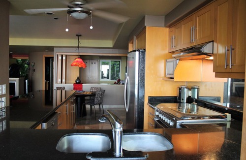 Conchas Chinas Condo | Stunning Ocean View, centrally located, 2200 sq.ft.