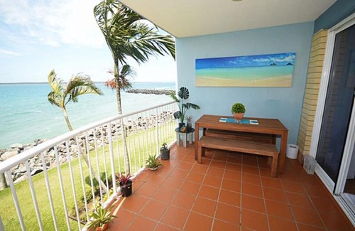 Urangan Apartment | Stunning Ocean Views