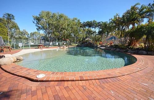 Urangan Apartment | Stunning Ocean Views